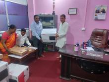 सामुदायिक विद्यालयमा लयापटप र प्रिन्टर वितरण