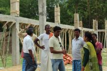 निमार्ण कार्यहरूकाे  अनुगमन गर्दैकाे तस्वीर